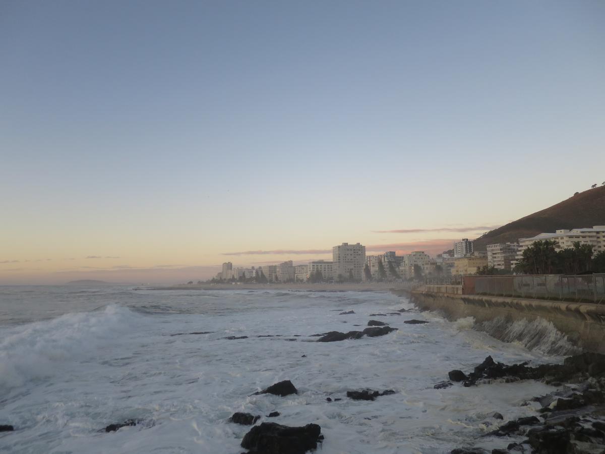 Sea Point Inn Cape Town Bagian luar foto